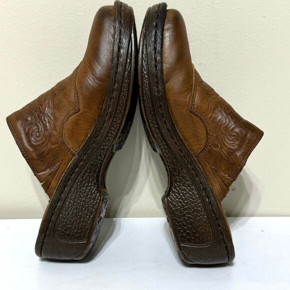 Born Women's Brown Soft Finished Tooled Leather Slip On Mules Size 7 - Picture 8 of 11